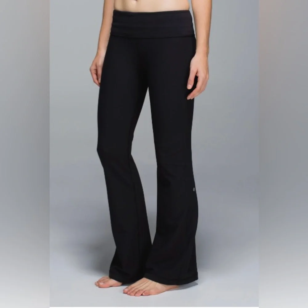 Lululemon Women’s Sz 12 Groove‎ Pant in Black/Bloom Juice